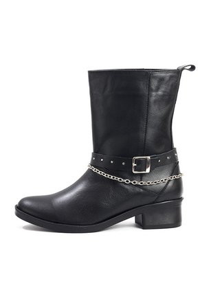 Bota Mujer Cuero Negro OCAi Nicole