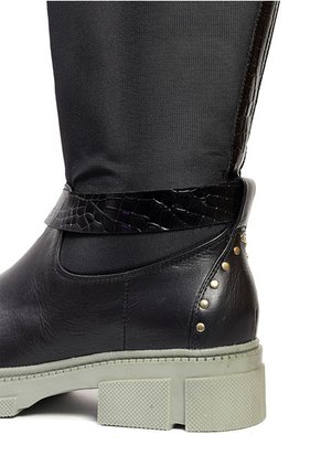 Bota Casual Cuero Y Lona Negro Ocai Silvana