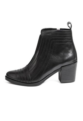 Botín Cuero Mujer Negro Ocai Jackie