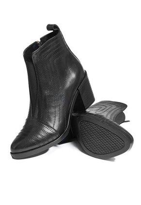 Botín Cuero Mujer Negro Ocai Jackie