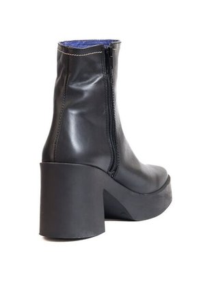 Botines En Cuero Mujer Negro Ocai Isabela