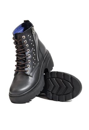 Bota En Cuero Mujer Negro Ocai Rebel