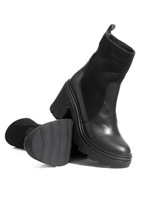 Bota En Cuero Tipo Media Mujer Negro Ocai Halsey