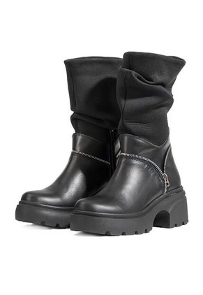 Bota Mujer Negro Ocai Montana