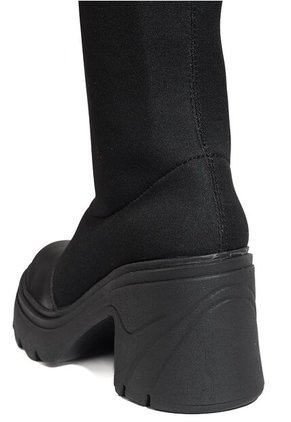 Bota En Cuero Tipo Media Mujer Negro Ocai Eclipse