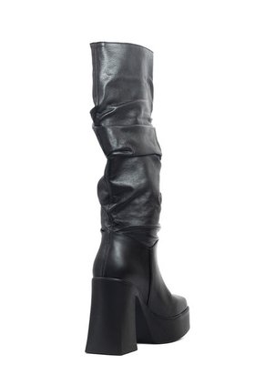 Botas Cuero Mujer Negro Ocai Soley 001