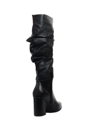 Botas Cuero Mujer Negro Ocai Helen 001