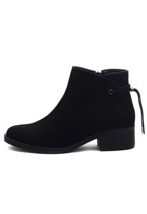 Botin Cuero Mujer Negro Ocai Lina 001