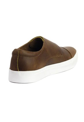 Tenis Cuero Hombre Miel Ocai Renato 001