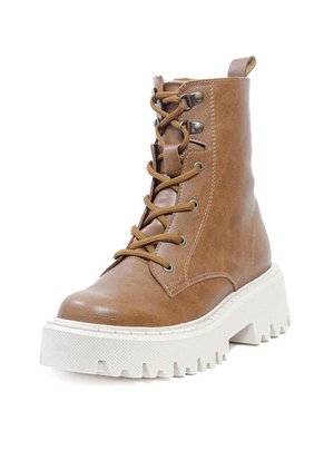 Bota Mujer Miel OCAi MA0625