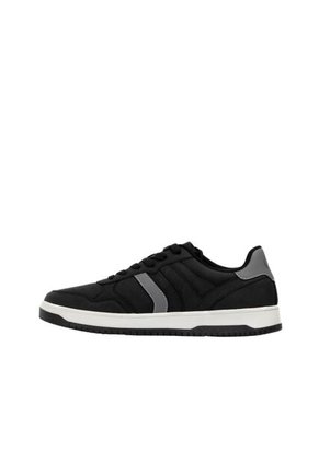 Tenis OP Ling Para Hombre Color Negro Gris