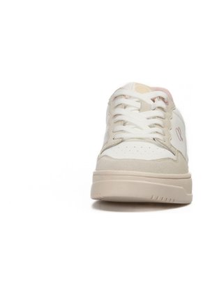 TENIS OP MUJER INES-M4 Talla 6.5
