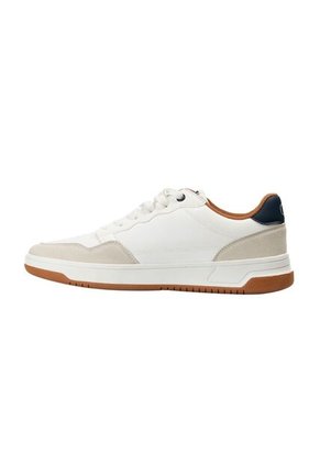 Tenis Para Hombre OP Ulfa Casuales Blancos