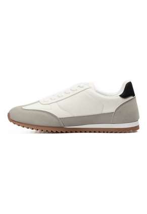 TENIS OP MUJER LUMI-M4 Talla 8.5