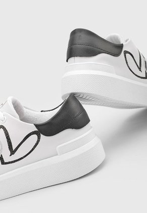 Tenis Lifestyle Blanco-Negro-Plateado Off Shoes