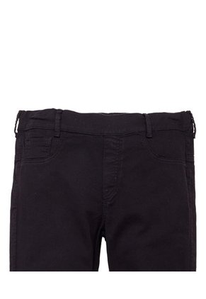 Pantalon Negro  OFFCORSS