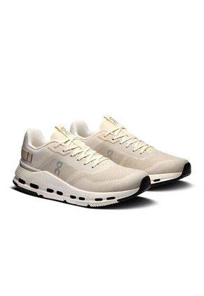 Tenis On De Mujer Cloudnova Form 2 Tt 3WF10552940-7.5 Beige