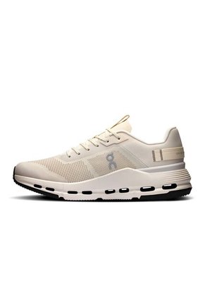 Tenis On De Mujer Cloudnova Form 2 Tt 3WF10552940-7.5 Beige