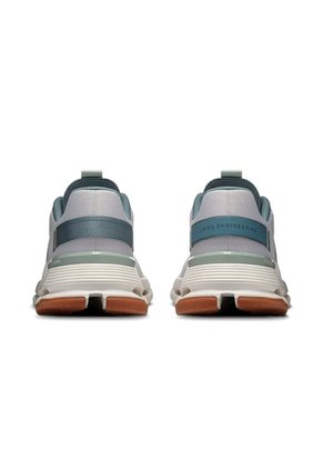 Tenis On Cloudnova Form 2 Hombre-Gris