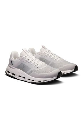 Tenis On Cloud Nova Form 2 Tt Hombre 3MF10730622-11 Gris