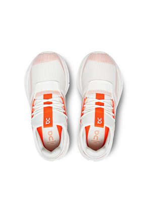 Tenis Blanco On Running 3WD12190865W-9