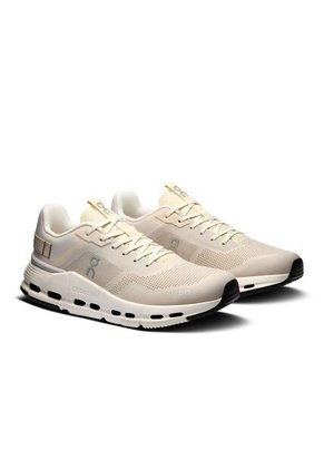 Tenis On De Mujer Cloudnova Form 2 Tt 3WF10552940-7.5 Beige