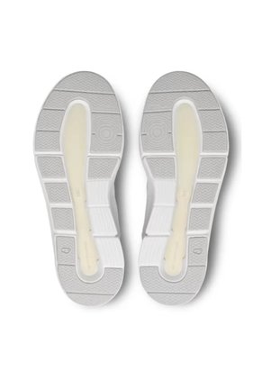 Tenis On The Roger Advantage Mujer 48.98342 Blanco