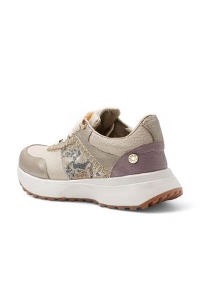 TENIS ORO OPPOSITE GALI