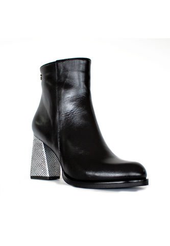 BOTIN NEGRO OPPOSITE SERAJ Opposite