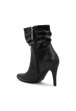 BOTIN NEGRO OPPOSITE QUILLA