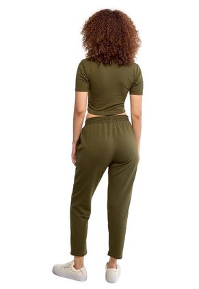 Conjunto Deportivo Mujer Verde Oliva Alaia 01