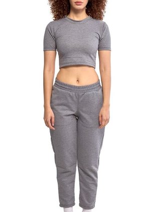 ConjuntoDeportivoGrisAlaia01