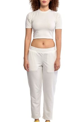 Conjunto Deportivo Mujer Blanco Alaia 01