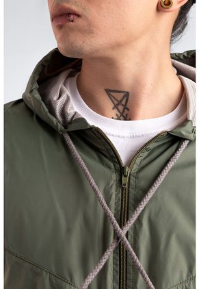 Chaqueta Rompevientos Forrada Hombre Verde JH02