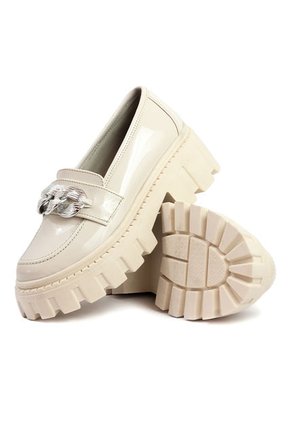 Mocasines Charol Mujer Beige Origen Ana