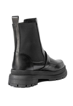 Botines Negros Chelsea Con Plataforma Para Mujer ORIGEN Giulia