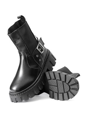 Botines Negros Chelsea De Caña Alta Para Mujer ORIGEN Valentina