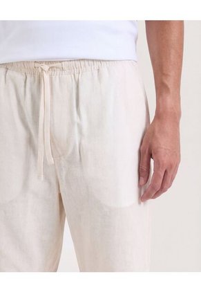 Bermuda Para Hombre Jogger Corto Color Marfil Marca Ostu #60108220