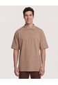 Polo  Para Hombre Cuello Tejido Sin Bolsillo Color Camel Marca Ostu #60110882 de Ostu