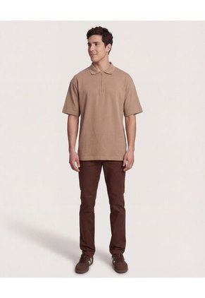 Polo  Para Hombre Cuello Tejido Sin Bolsillo Color Camel Marca Ostu #60110882