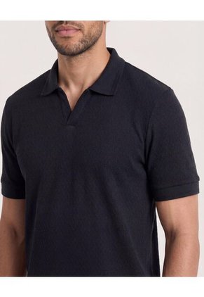 Polo Para Hombre Cuello Tejido Sin Bolsillo Color Negro Marca Ostu #60110913