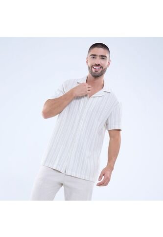 Camisa Para Hombre Manga Corta Sin Bolsillo Cuello Resort Color Beige Marca Ostu #60010780 Ostu