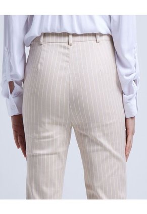 Pantalon Para Mujer Capri Color Café Claro Marca Ostu #40070442