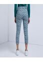 Pantalon Para Mujer Capri Color Verde  Marca Ostu #40070463 de Ostu