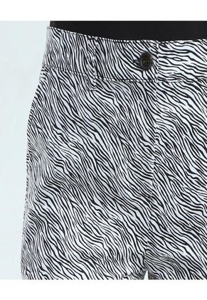 Pantalon Para Mujer Capri Color Negro Marca Ostu #40070528