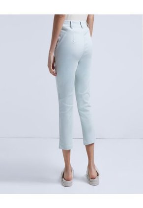 Pantalon Para Mujer Capri Color Verde Claro Marca Ostu #40070347