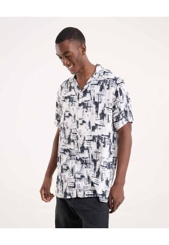 Camisa Para Hombre Manga Corta Sin Bolsillo Cuello Resort Color Negro Marca Ostu #60010850 Ostu