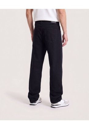 Jean Straight Clásico Para Hombre Negro Ostu