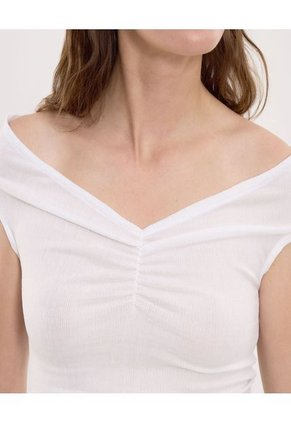 Camiseta Para Mujer Manga Sisa Cuello V Color Crudo Marca Ostu #40092468