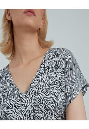 Blusa Para Mujer Manga Corta Color Negro Marca Ostu #40120895